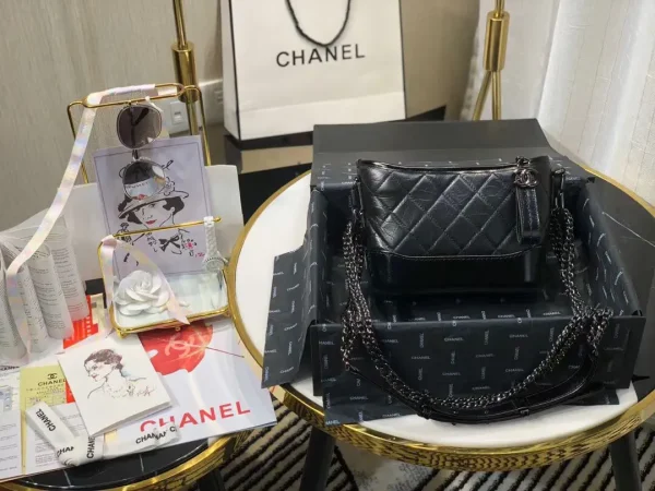 Chanel Quilted Leather Chain Shoulder Bag image 1
