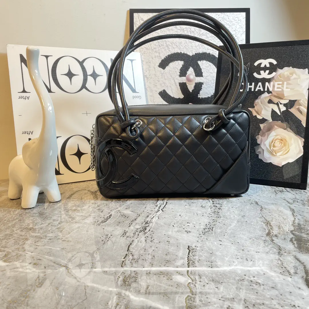 Chanel Quilted CC Logo Shoulder Bag image 1