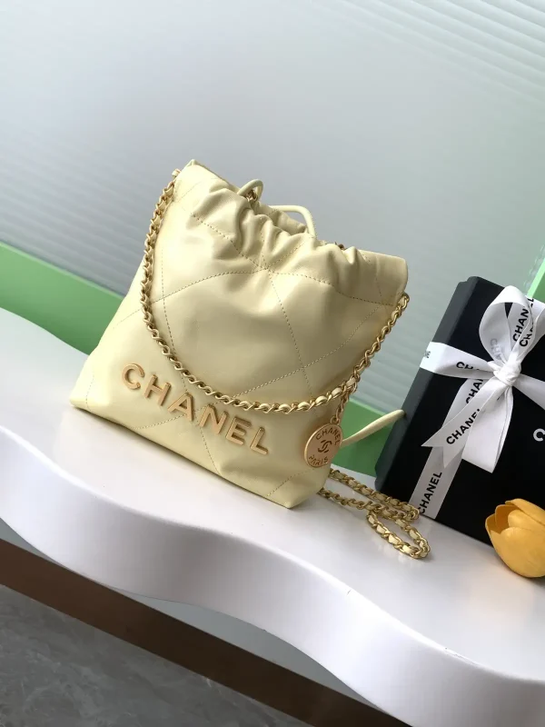 Chanel Mini 22 Quilted Chain Shoulder Bag image 1