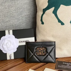 Chanel Quilted Card Holder image 1