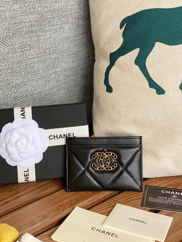 Chanel Quilted Card Holder image 1