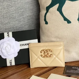 Chanel Quilted Card Holder image 1