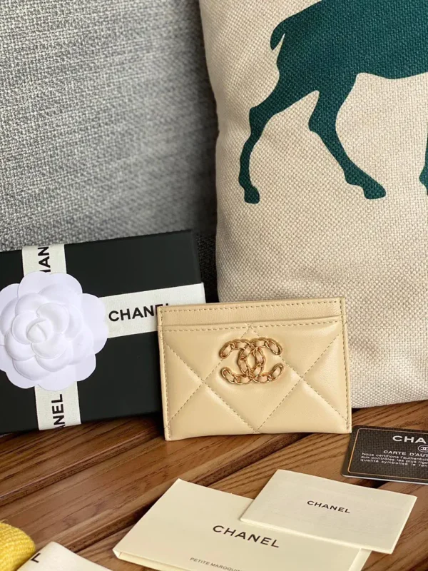 Chanel Quilted Card Holder image 1