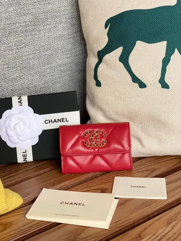 Chanel Quilted Card Holder image 1