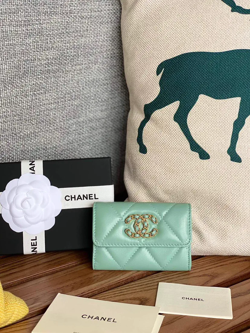 Chanel Quilted Flap Card Holder image 1