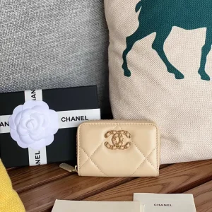Chanel Quilted Zip Coin Purse image 1