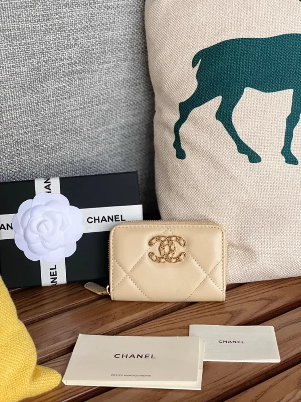 Chanel Quilted Zip Coin Purse image 1
