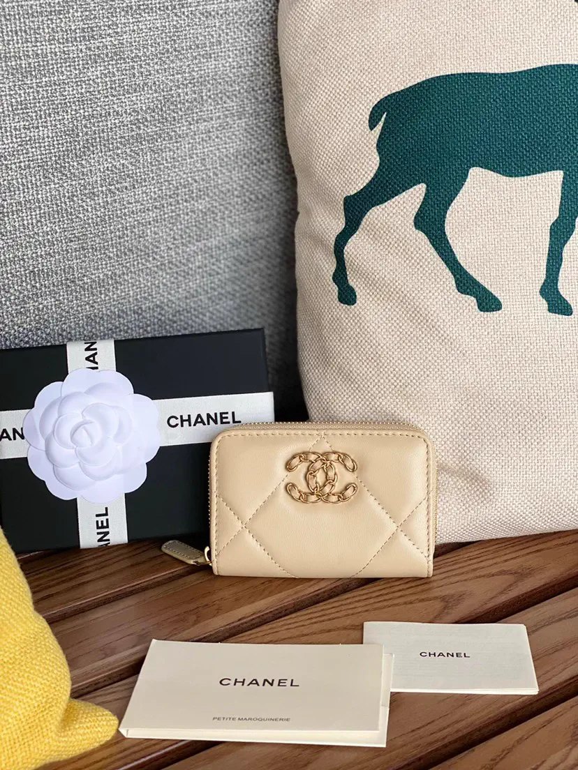 Chanel Quilted Zip Coin Purse image 1
