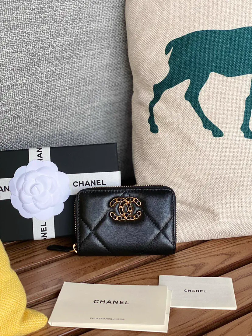 Chanel Quilted Zip Coin Purse image 1