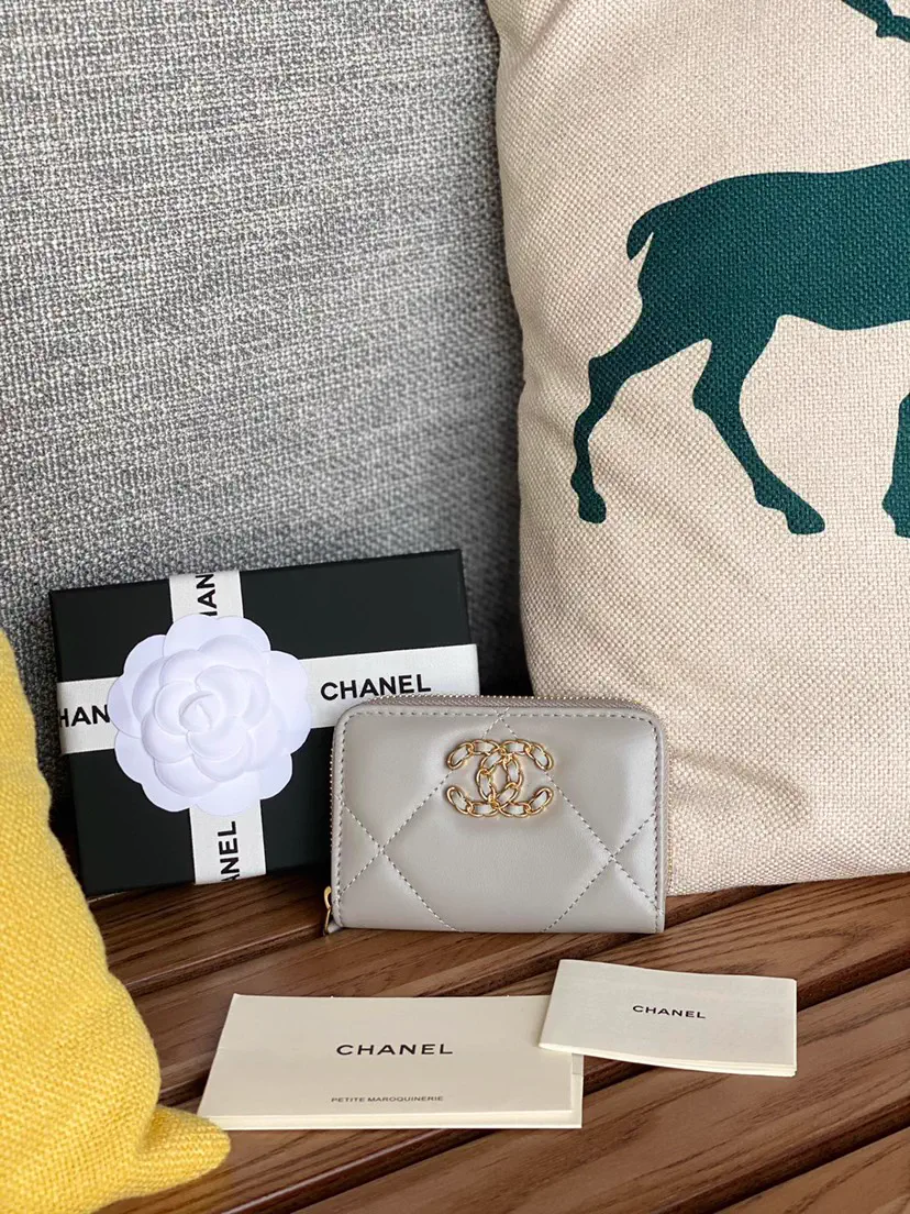 Chanel Quilted Zip Coin Purse image 1