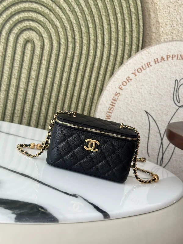 Chanel Quilted Chain Crossbody Bag image 1