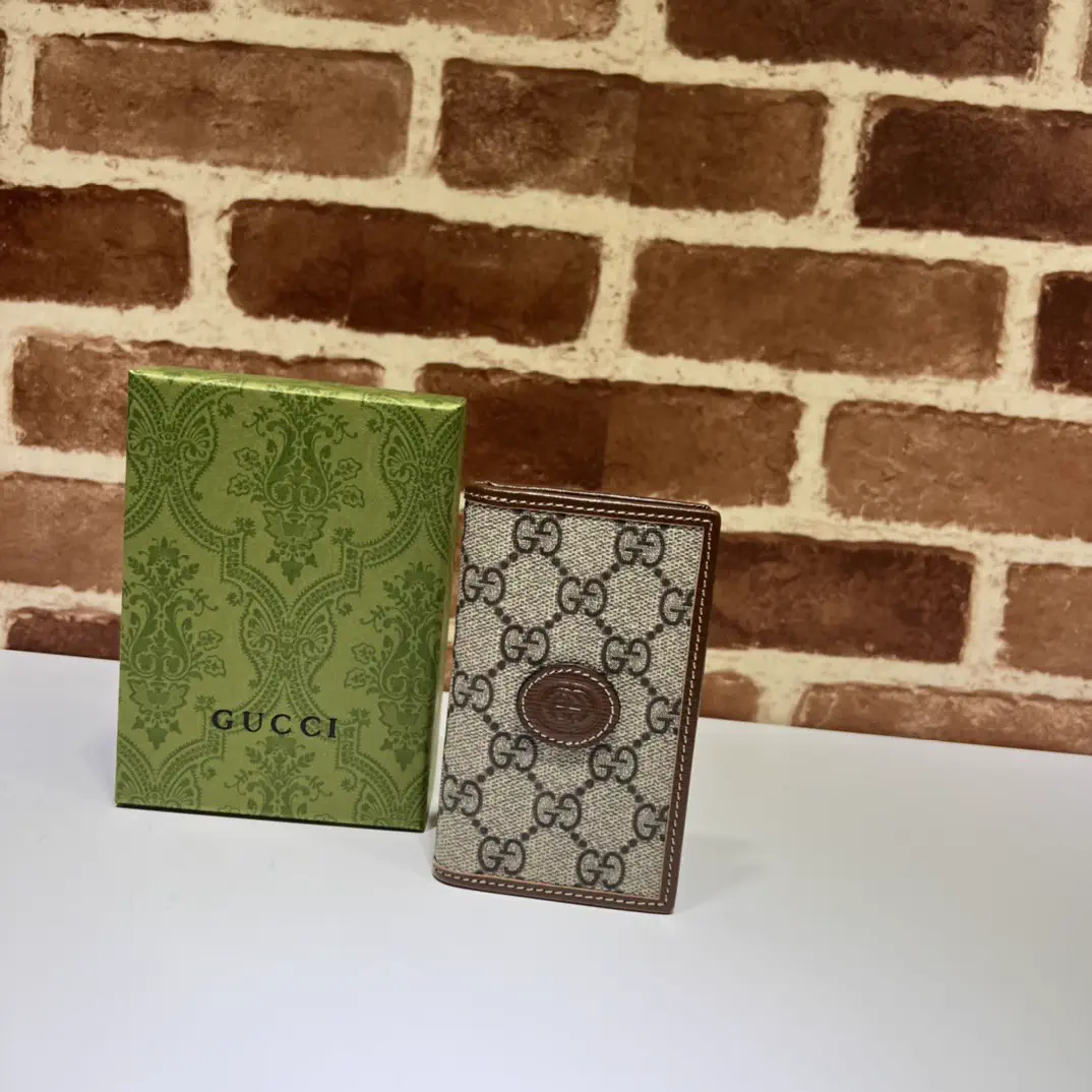 Gucci Monogram Card Holder image 1