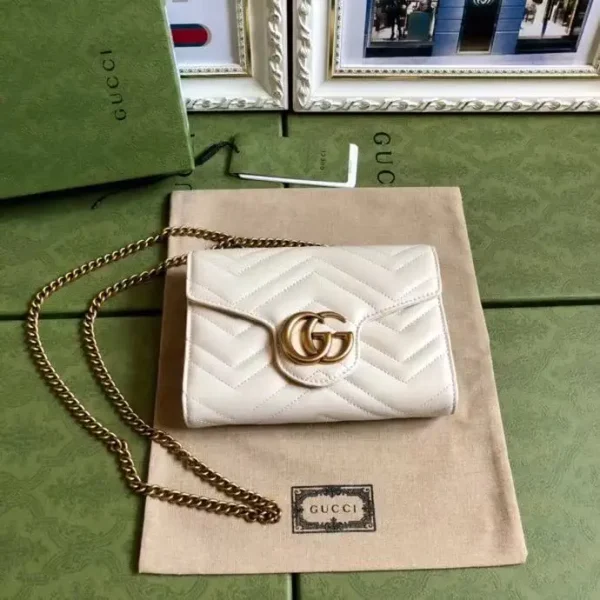 Gucci White Quilted Chain Shoulder Bag image 1