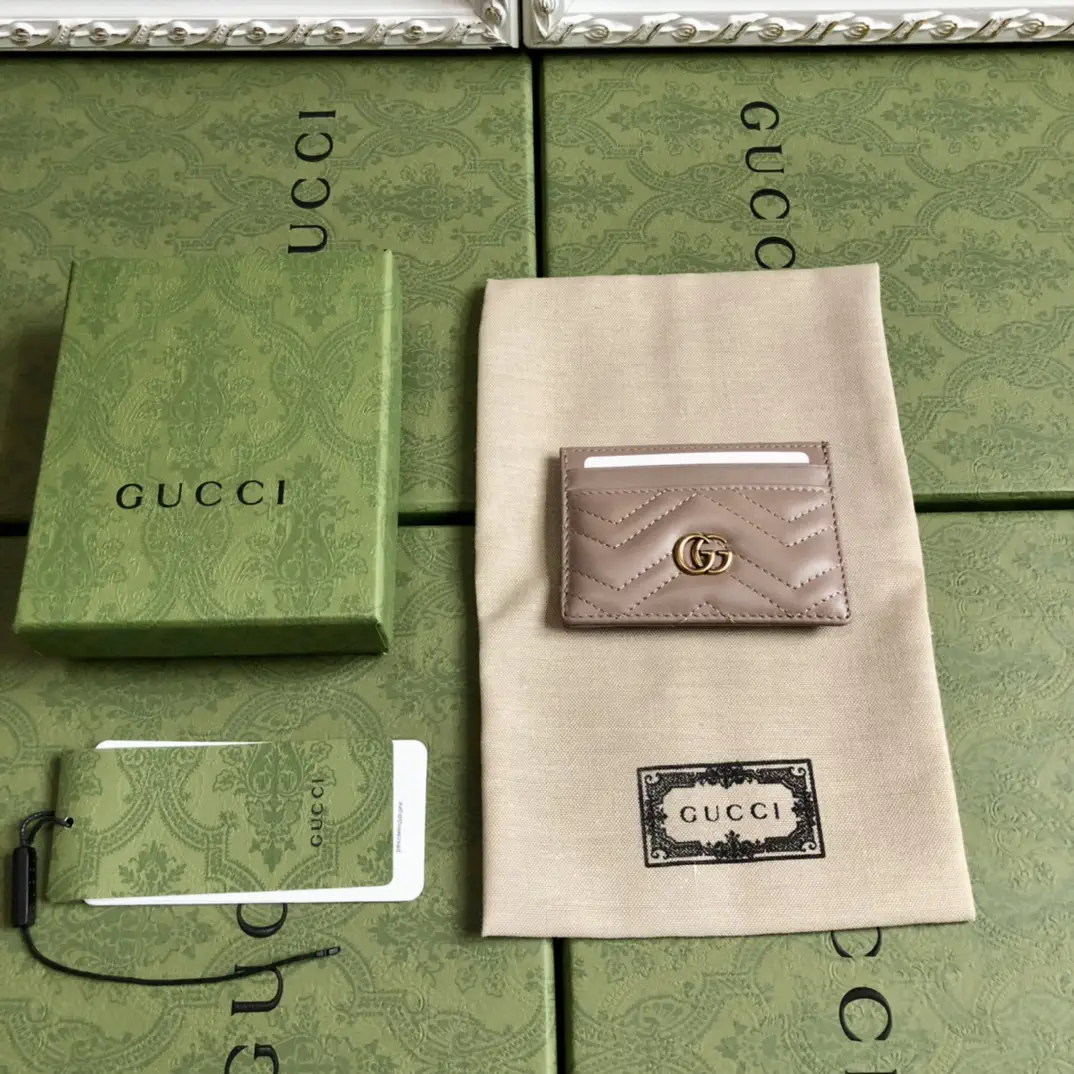 Gucci GG Marmont Quilted Card Holder image 1