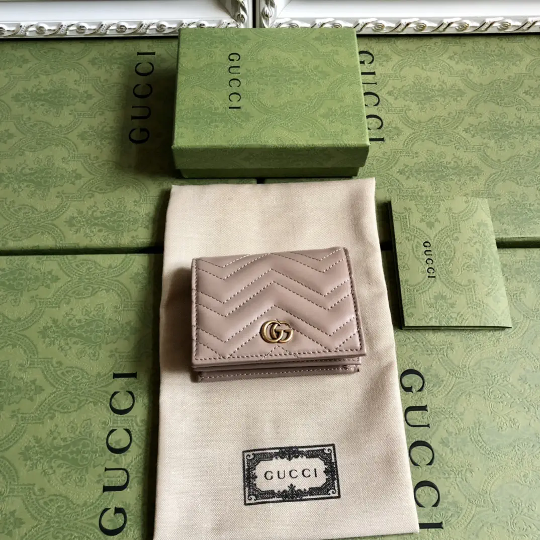 Gucci Quilted GG Logo Wallet image 1