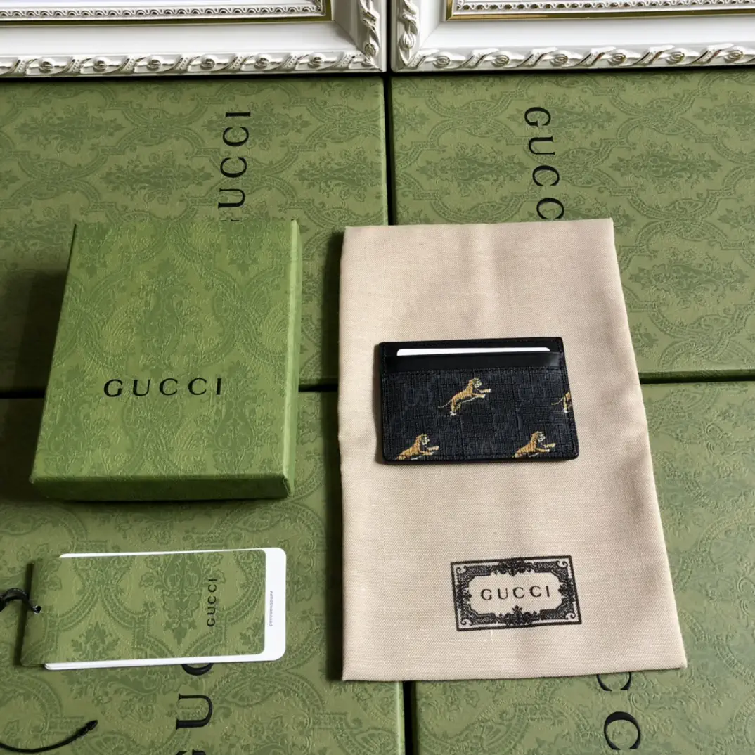 Gucci Tiger Print Card Holder image 1