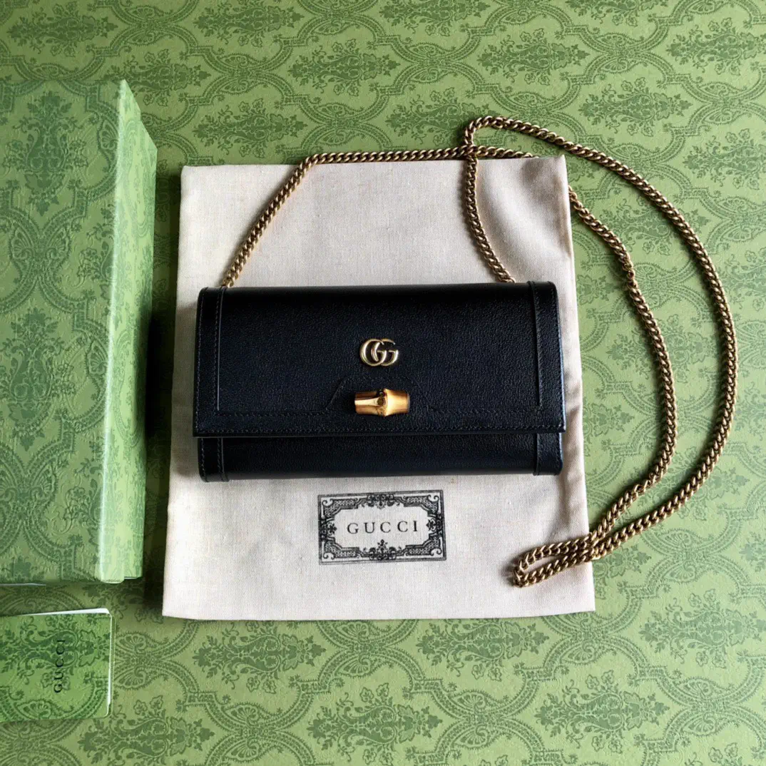 Gucci Diana Black Leather Chain Wallet with Bamboo Lock image 1