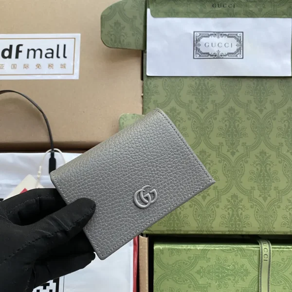 Gucci Gray Leather Card Holder image 1