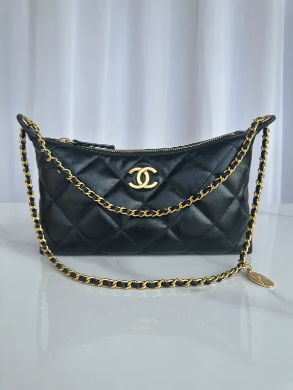 Chanel Quilted Chain Shoulder Bag image 1