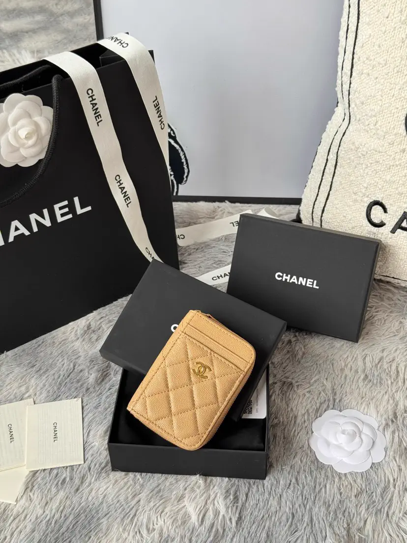 Chanel Quilted Zip Card Holder image 1