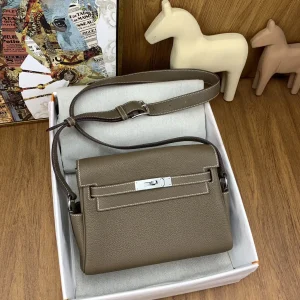Hermès Kelly Messenger Bag image 1
