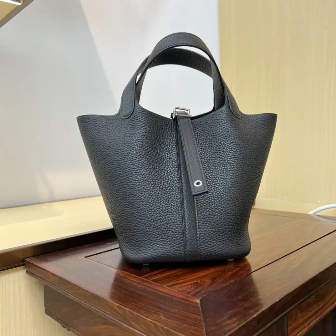 Hermès Black Picotin Lock Bucket Bag image 1