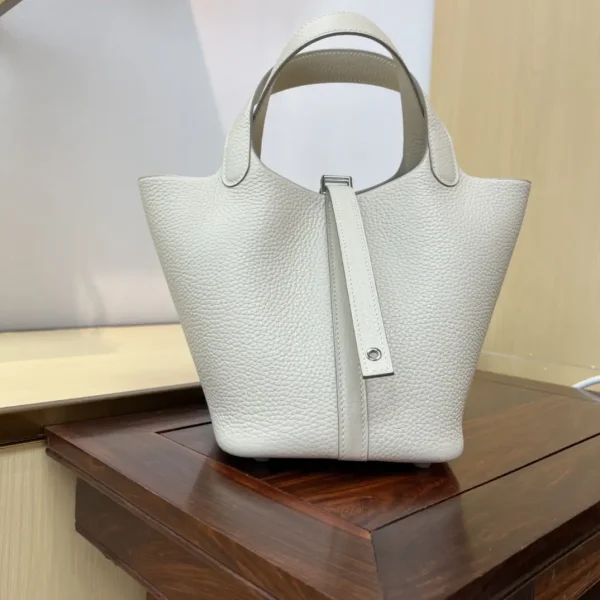Hermès White Pebbled Leather Picotin 18 Bag image 1