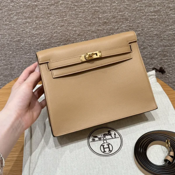 Hermès Kelly Dance Bag with Gold Hardware image 1