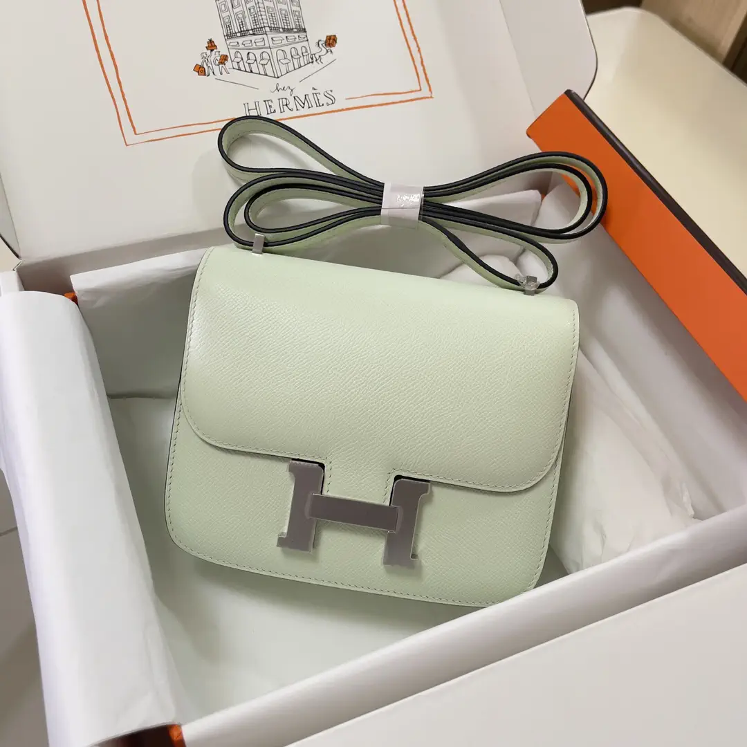 Hermès Constance 19 Shoulder Bag image 1