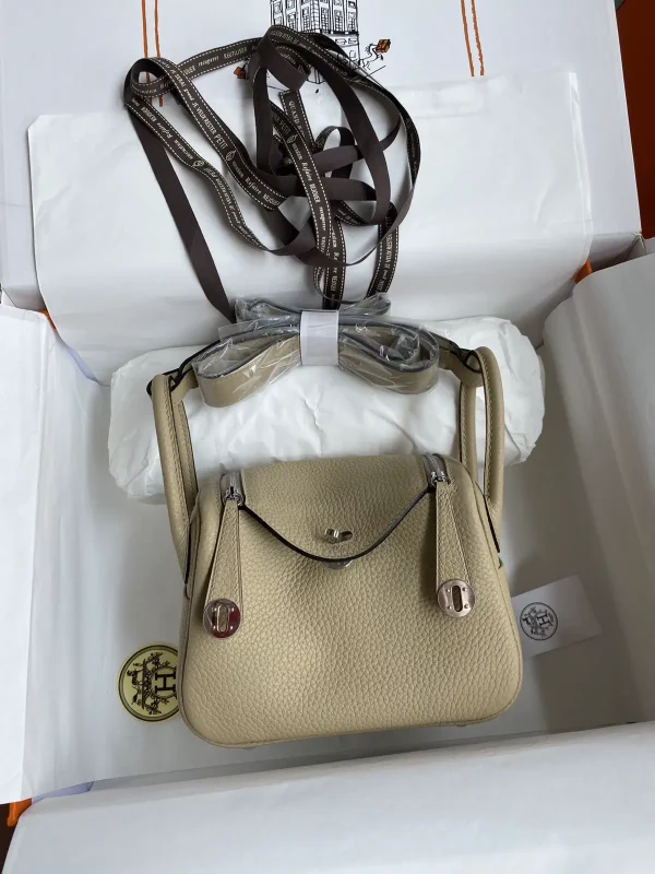 Hermès Mini Lindy Shoulder Bag image 1