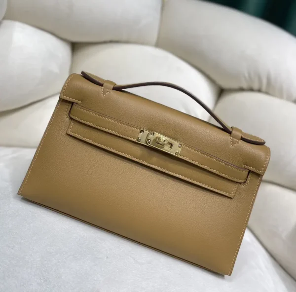 Hermès Camel Top Handle Bag image 1