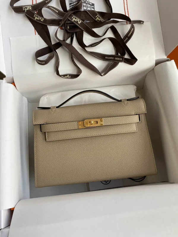 Hermès Beige Top Handle Clutch Bag image 1