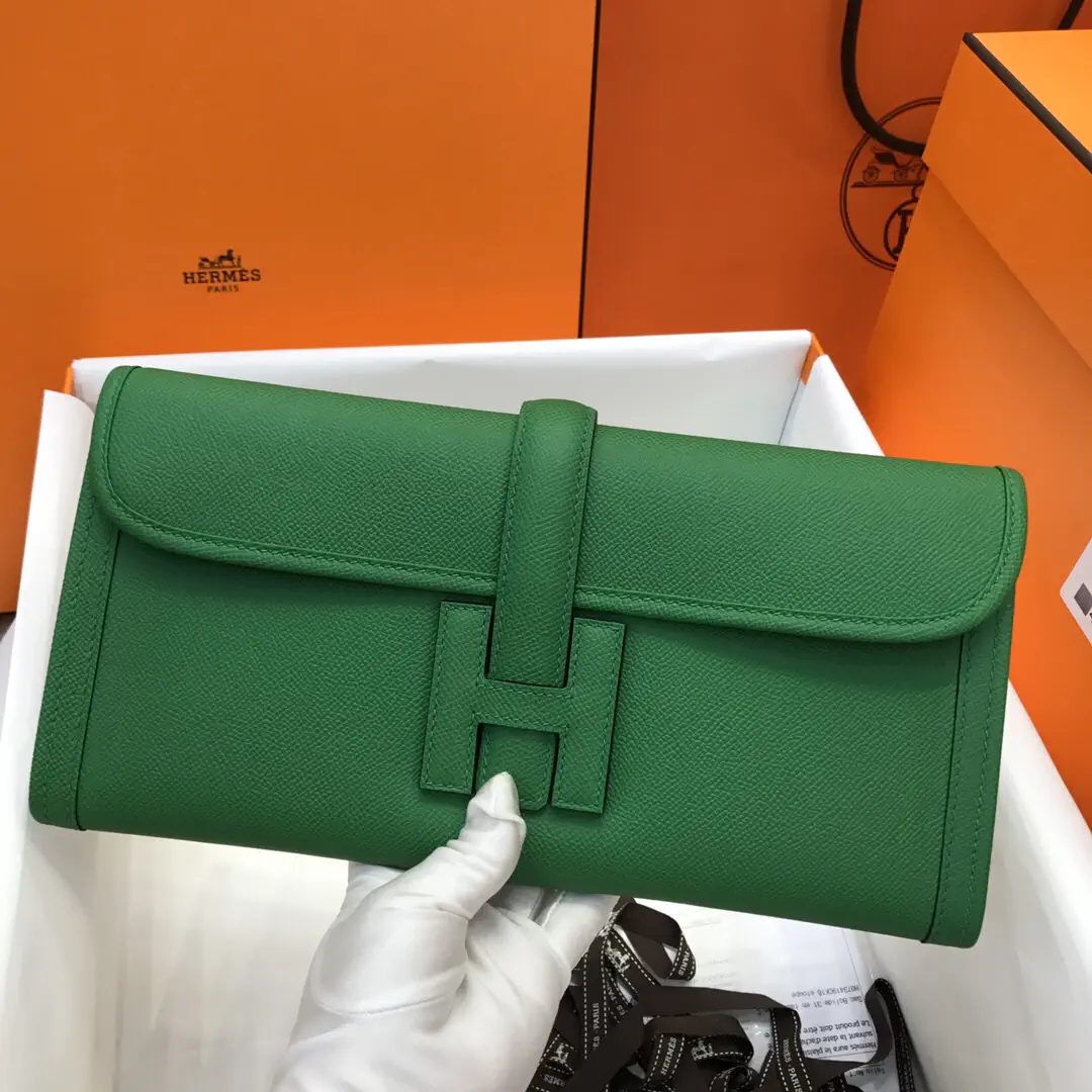 Hermès Green Epsom Leather Clutch Bag image 1
