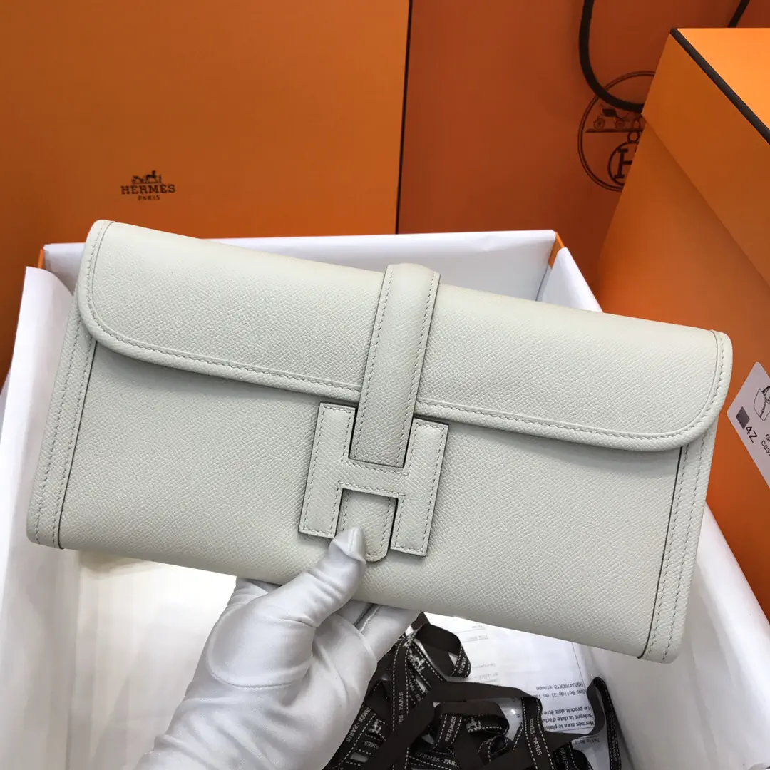 Hermès Gige Clutch Bag image 1