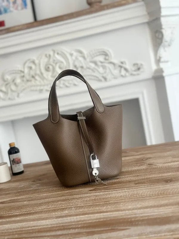 Hermès Picotin Bucket Bag image 1
