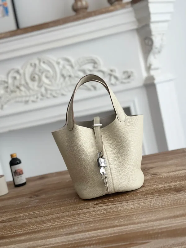Hermès Picotin Bucket Bag image 1