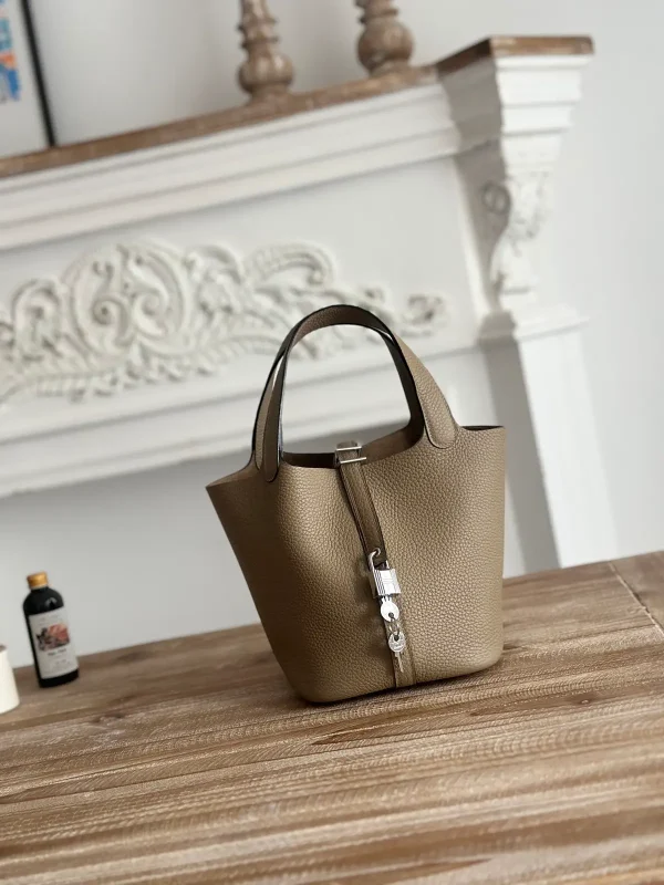 Hermès Picotin Bucket Bag image 1