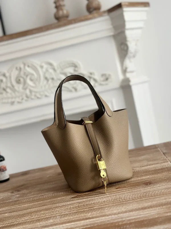 Hermès Picotin Bucket Bag image 1