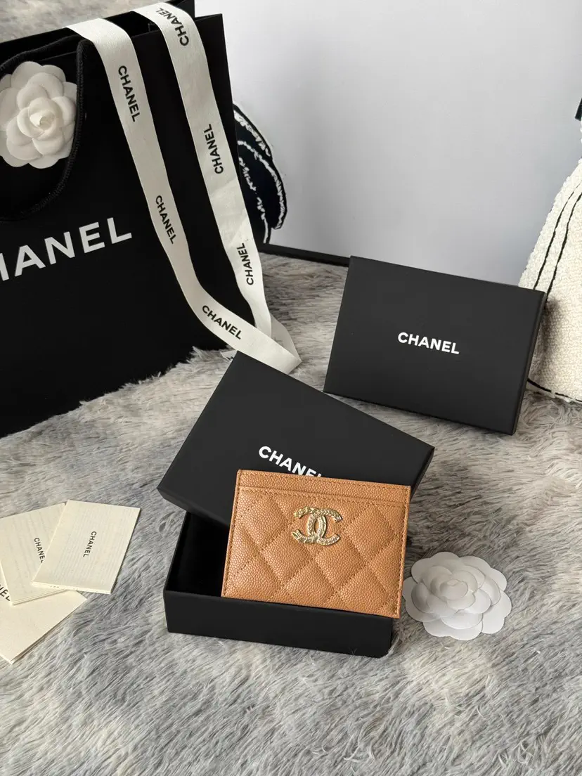 Chanel Quilted Card Holder image 1
