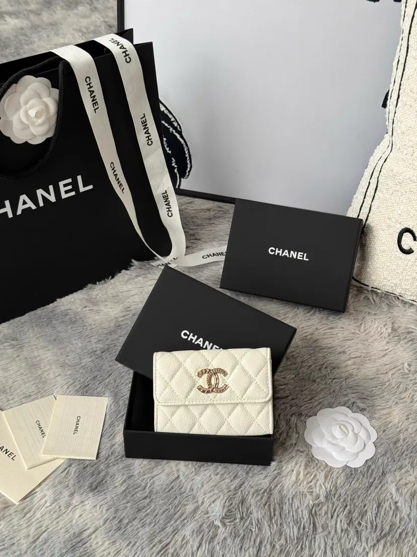Chanel Quilted Card Holder image 1