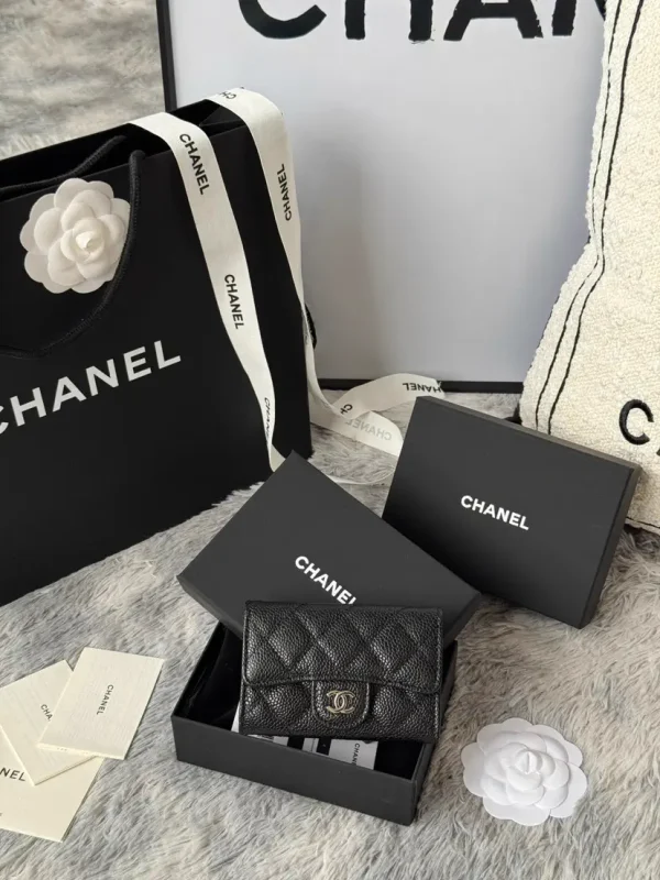 Chanel Quilted Caviar Card Holder image 1