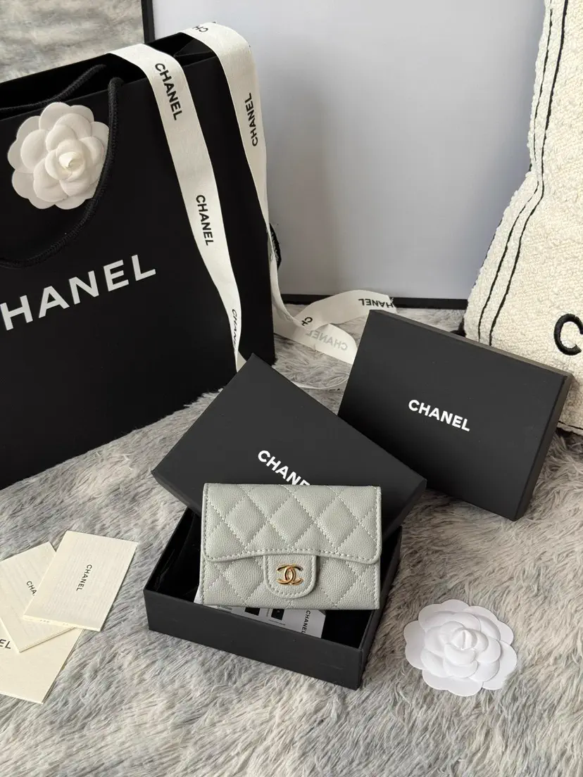 Chanel Quilted Card Holder image 1