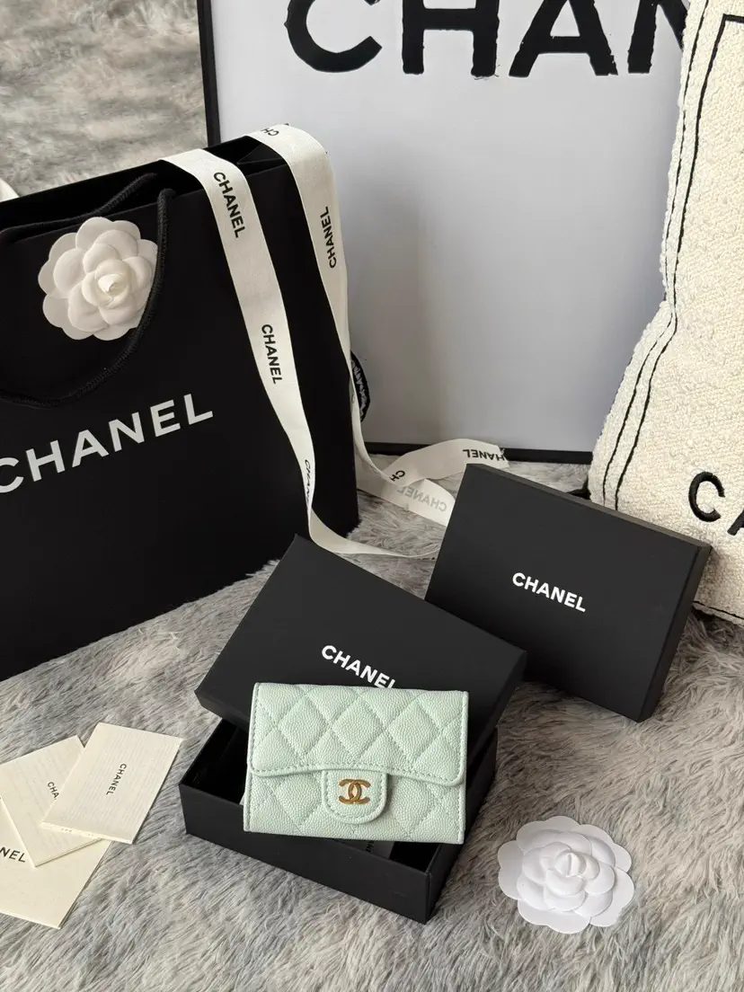 Chanel Quilted Card Holder image 1