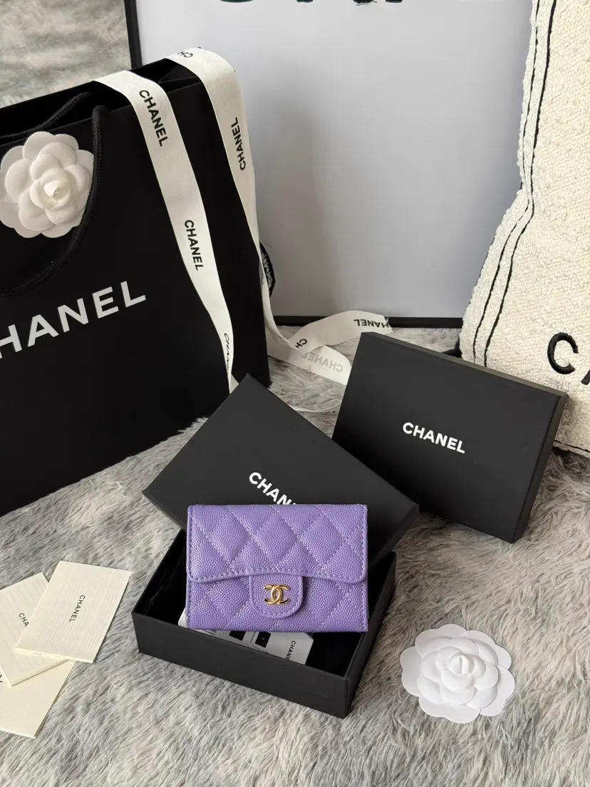 Chanel Quilted Card Holder image 1