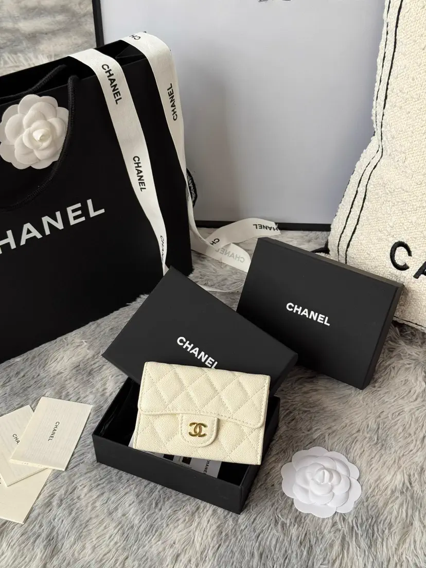 Chanel Quilted Card Holder image 1