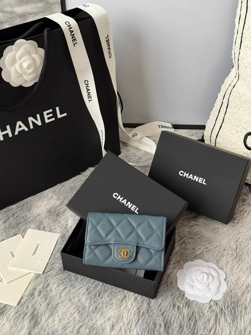 Chanel Quilted Card Holder image 1