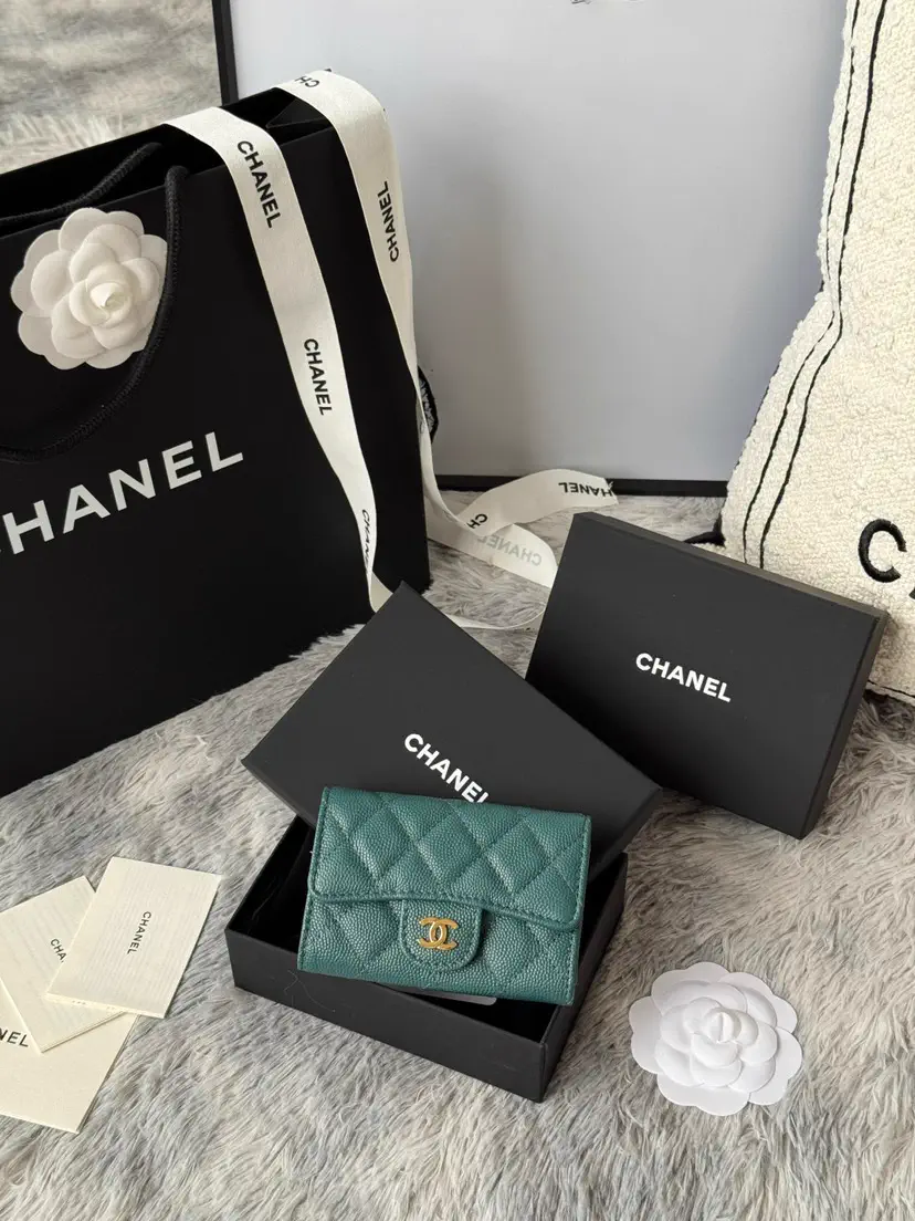 Chanel Quilted Card Holder image 1