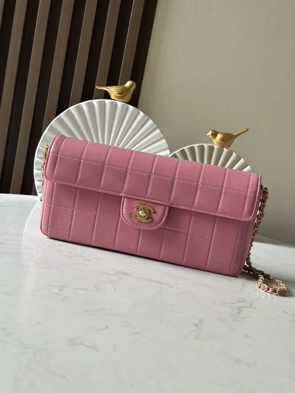 Chanel Quilted Leather Shoulder Bag image 1