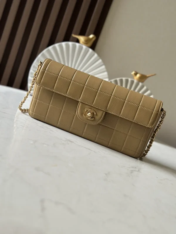 Chanel Quilted Leather Shoulder Bag image 1