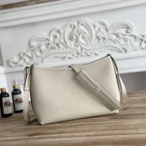 Hermès Berlingot Crossbody Bag image 1